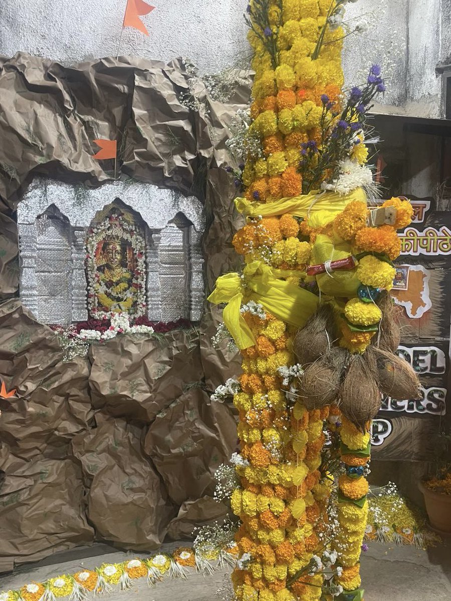 AusCG_Mumbai's tweet image. #Holi marks the arrival of spring &amp;amp; the triumph of good over evil, celebrated in 🇮🇳 &amp;amp; around the world, including 🇦🇺. In Mumbai, Consul Das joined the #Koli community for #Holika Dahan and traditional coastal observances, reflecting the festival’s enduring cultural significance.