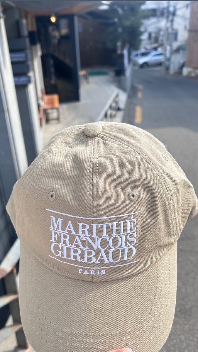 googikiko's tweet photo. ส่งต่อ หมวก marithe สภาพดี ของแท้ 💯 
690฿ รวมส่ง ใส่ 1 ครั้ง 

#หมวก #เสื้อผ้ามือสอง #ส่งต่อเสื้อผ้า #marithe #ราคาถูก https://t.co/nB0wGd1qsF