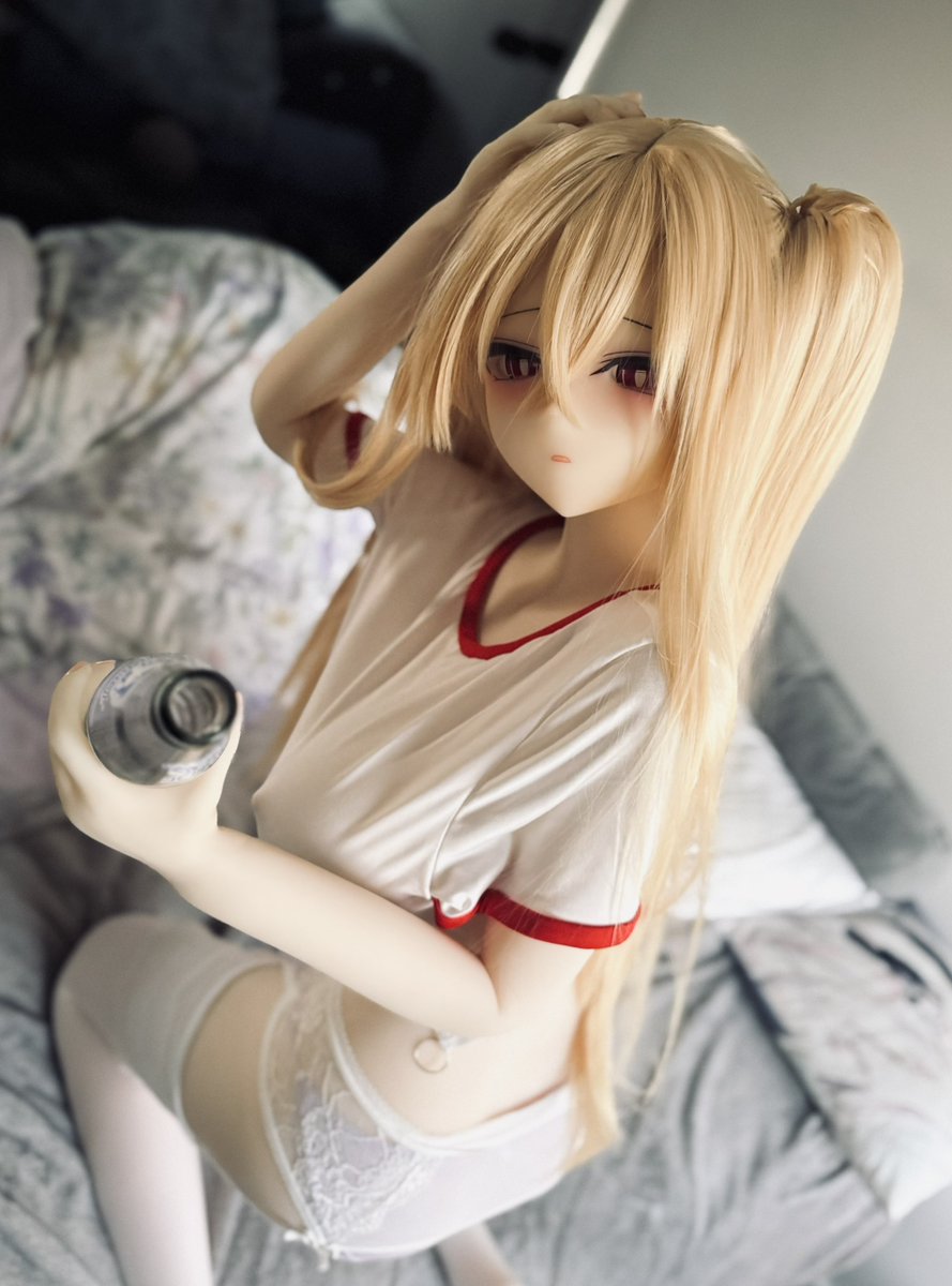 beican233's tweet photo. 运动久了，来喝点水吧💪😤🥤
After exercising for a while, it's time to have some water.💪😤🥤
#凹凸咪 
#aotumedoll 
#aotume https://t.co/9iHbrMFvoy