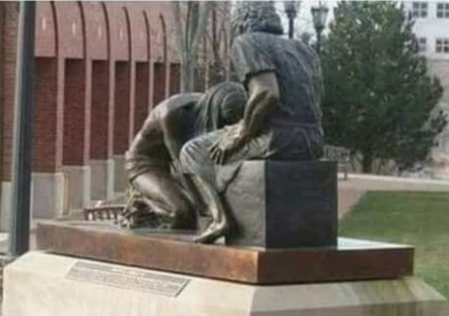 Aquí vemos la terrible agresión de Vito Quiles a Sarah Santaolalla: