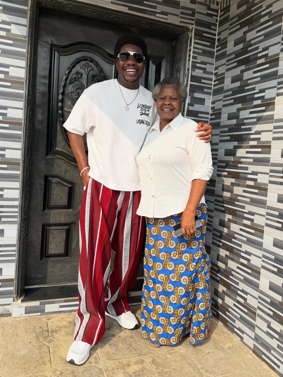 Mr Macaroni tweet media