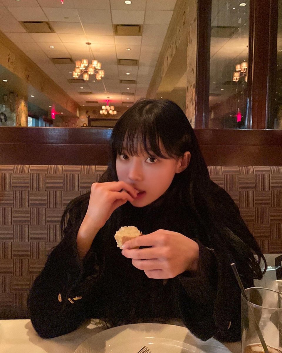 joyminjeong's tweet photo. pov: you’re on a date with minjeong https://t.co/A2tijGPLyJ