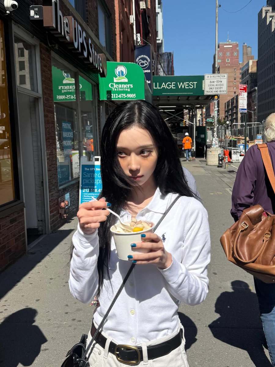 joyminjeong's tweet photo. pov: you’re on a date with minjeong https://t.co/A2tijGPLyJ