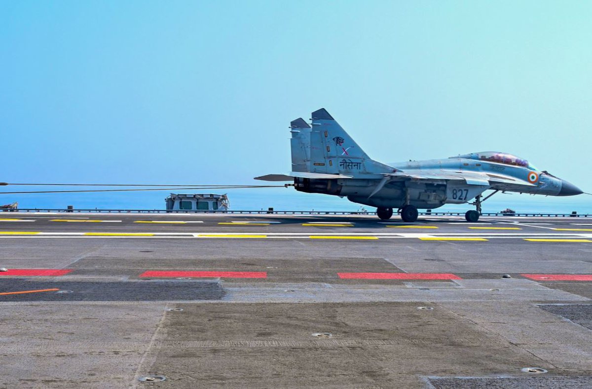 DefenseMirror's tweet image. INS Vikrant Achieves 1000 Successful Safe Arrested Landings::

defensemirror.com/news/41233/INS…

#INSVikrant #IndianNavy #AircraftCarrier #NavalAviation #MaritimeSecurity #IndiaDefense #STOBAR #MiG29K #WesternFleet #DefenseNews