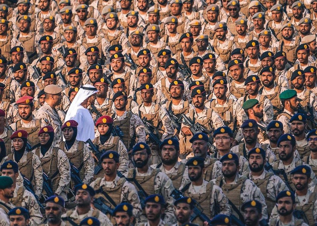 llss6ss1's tweet photo. يوطـون راس الحـيّه ليليّه مـا يذخـرون الـحال
من جيس لين بعيّا محميّه ورصو القدم بعقال ⚔️🇦🇪 https://t.co/zVSi8fGV0t
