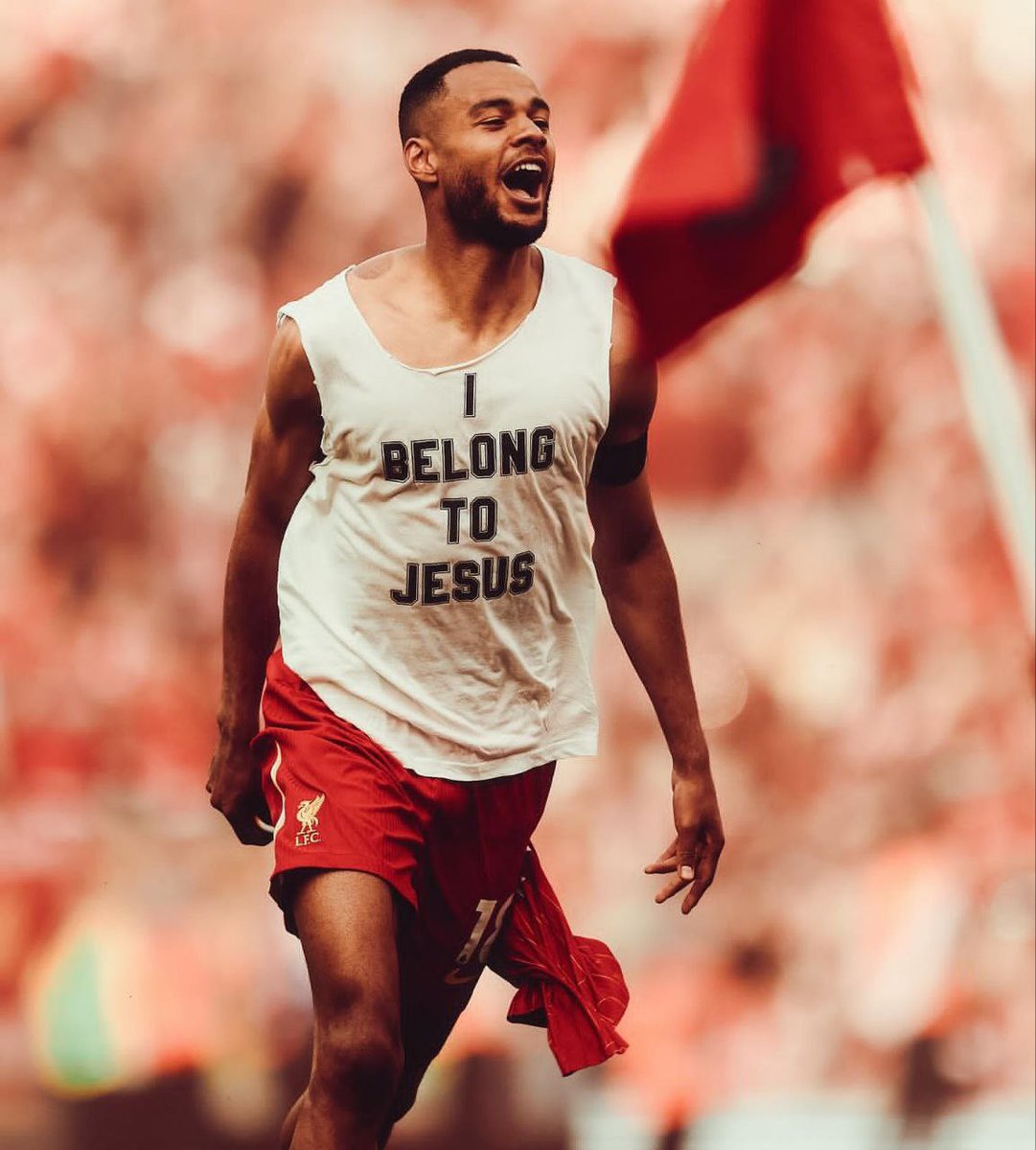 Christian Premier League footballer Cody Gakpo got publically reprimanded by the @fa <a href="/premierleague/">Premier League</a> for revealing a vest written ‘I Belong To Jesus’ after scoring a goal, for breaking their rules on religious expression. 

Yet billboards are displaying messaging about the Islamic