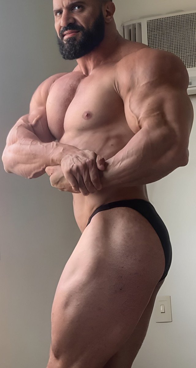 筋肉山 tweet media