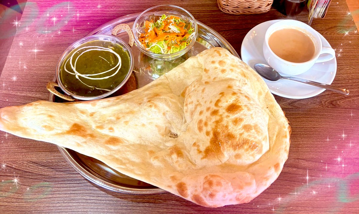 インド料理🍛ランチ〜🎵

コチラのナン🫓&amp;カリー🍛
メチャクチャ美味しいねん♪😋