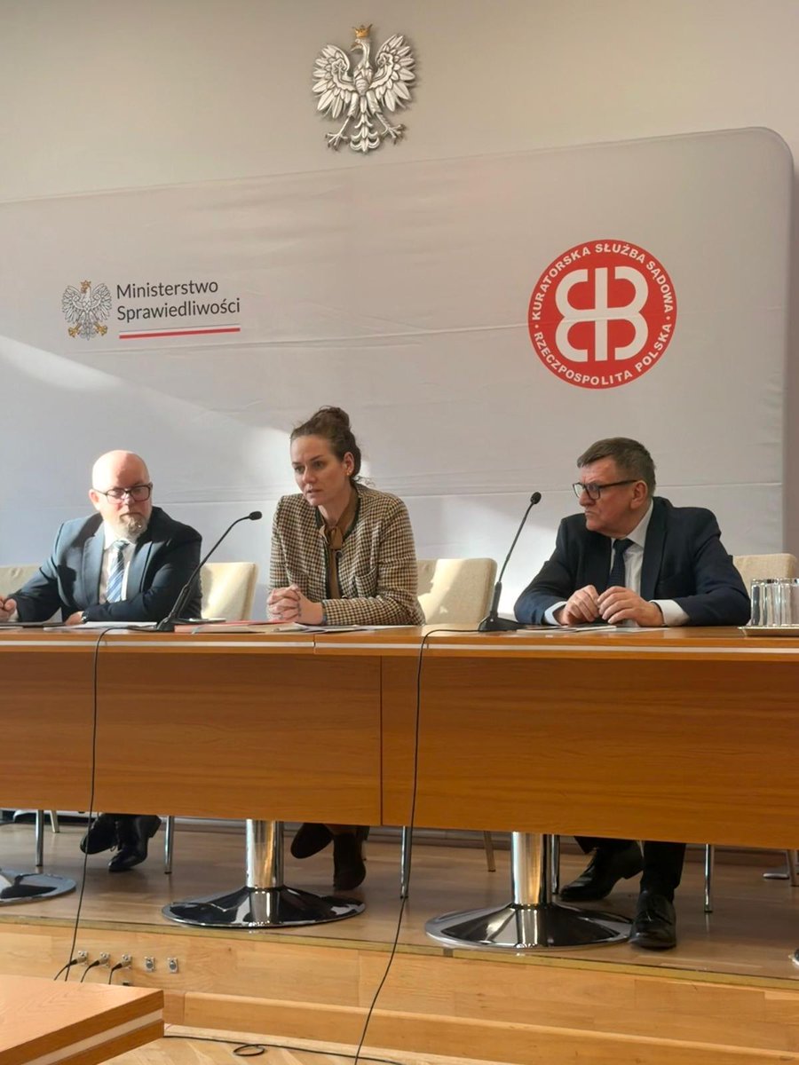 Maria Ejchart tweet media