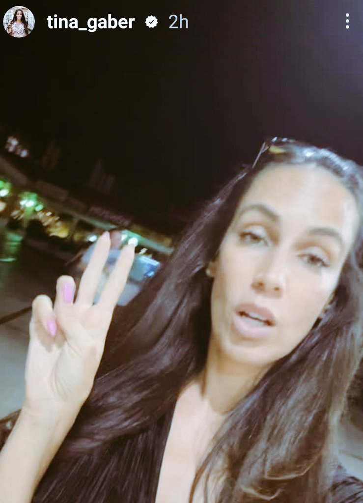 Karli1010's tweet photo. Plačujemo najvišje davke. Zato da imamo 20 ministrov, zastarele ceste, avstrijske železnice, nedelujoče zdravstvo, vojsko le na papirju, policistov le še za vzorec, zastarelo električno omrežje, vodovodno omrežje ponekod iz Avstro-Ogrske, bolnice pa spominjajo na bolnico Franjo. https://t.co/YGsStxHwfa