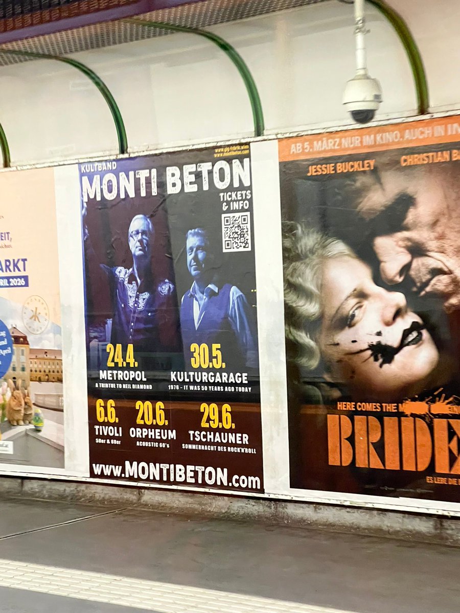 Hängt sie höher! Unser Beitrag zur Stadtverschönerung, den ganzen März über in fünfzehn handverlesenen Wiener U-Bahn Stationen. #JUBEL