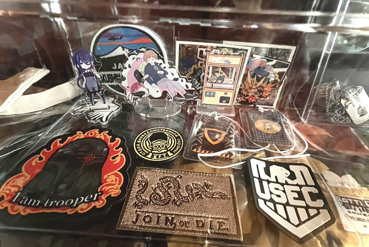 こばこ tweet media