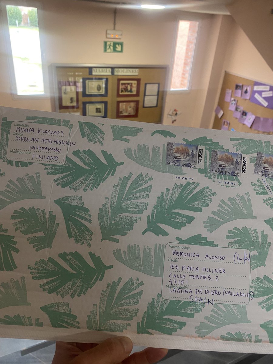 VeronicainesAV's tweet photo. We’ve got mail! 🇫🇮🇪🇸#eTwinning  @eTwinning_es https://t.co/23qFNBRMPb