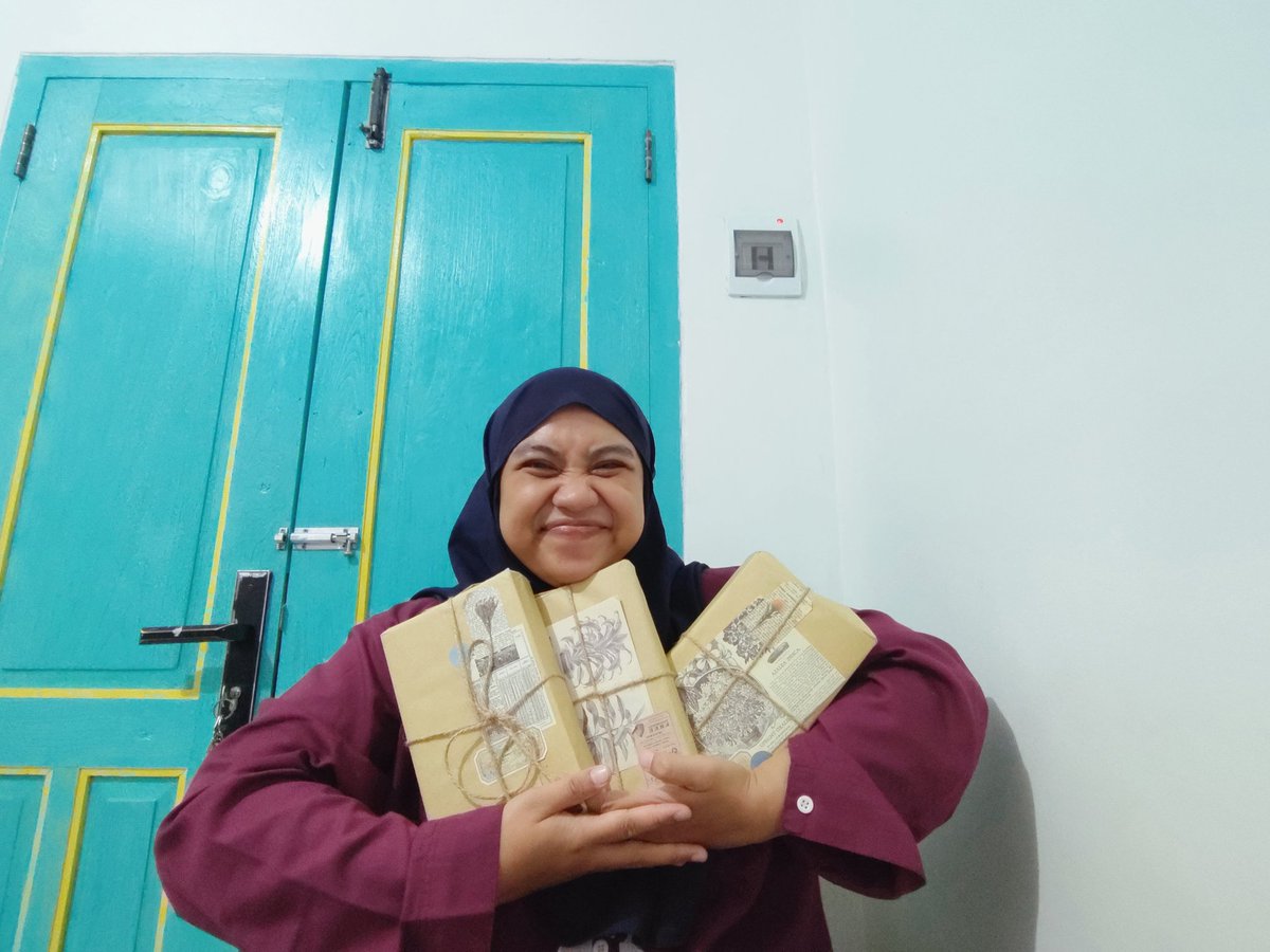 Jee 📚☕️ tweet media