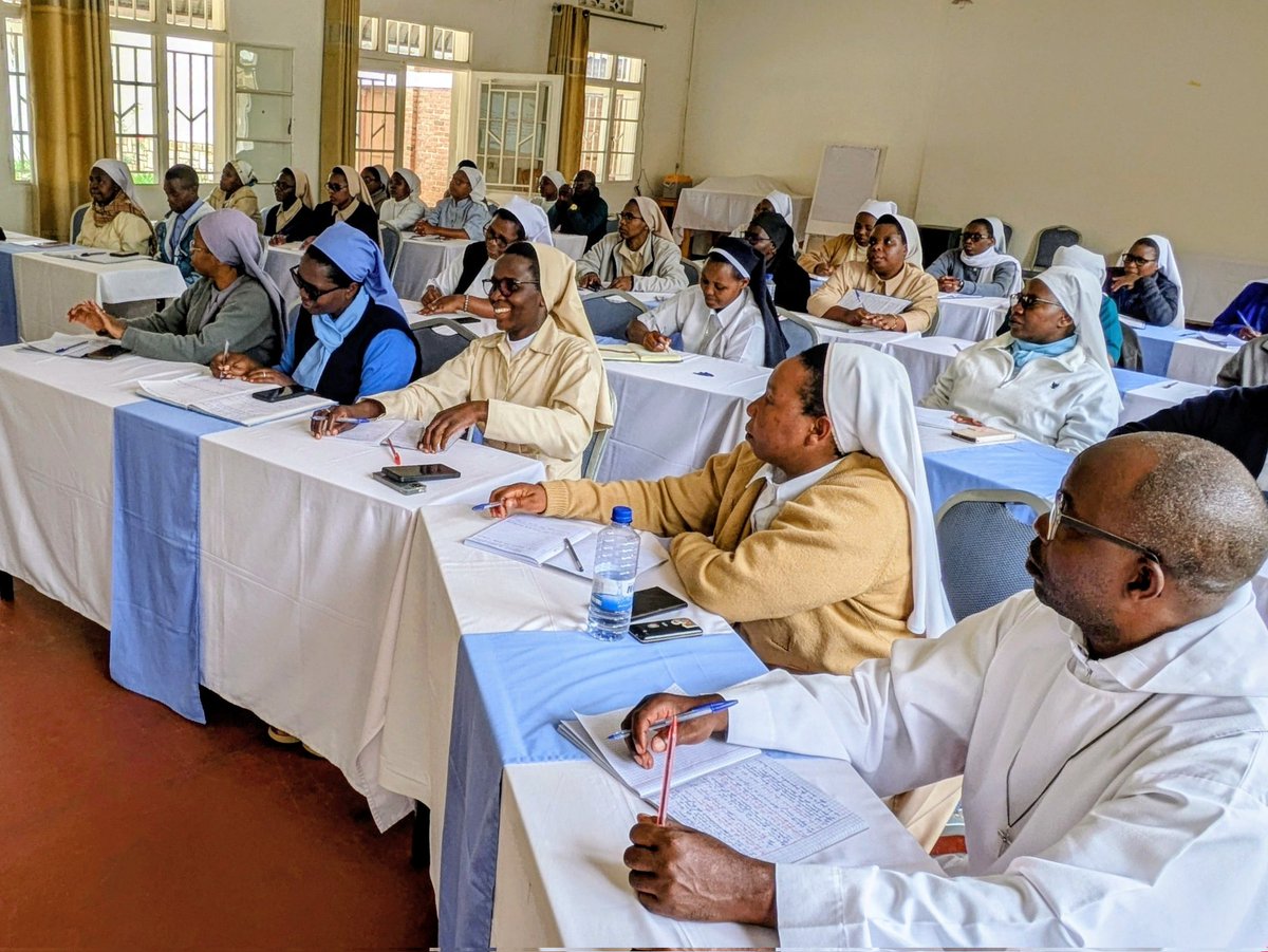 COSUMARsec65281's tweet photo. The training session for formators is currently being held at the Pastoral Centre in Rwamagana. We are now on the second day. https://t.co/AJoPbqEj64