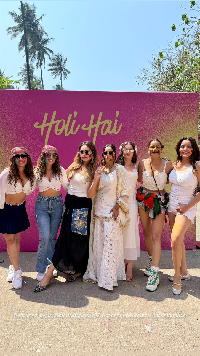Happy Holi 🫟 manisha girl gang 💗 
#ManishaRani #The50 
#ManishaXThe50 #ManishaRaniXThe50