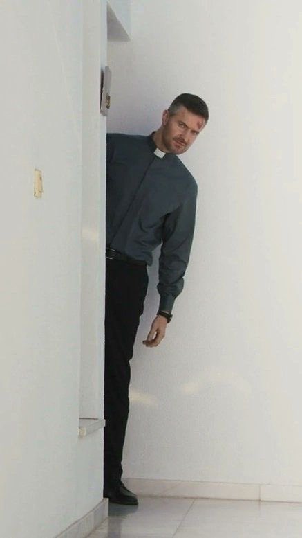 FidusMedicus's tweet photo. Wasn’t sure he was home. Called his name, only to discover that he had slipped into his room unnoticed to take off the day’s disguise. https://t.co/0E1pJM3ApG