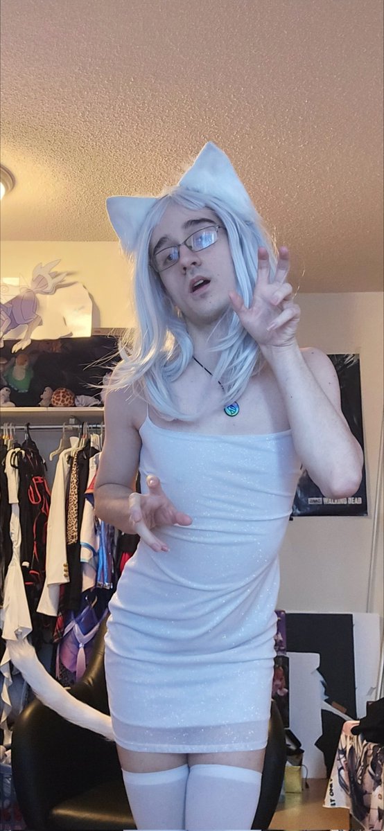 2SissySub7 tweet picture