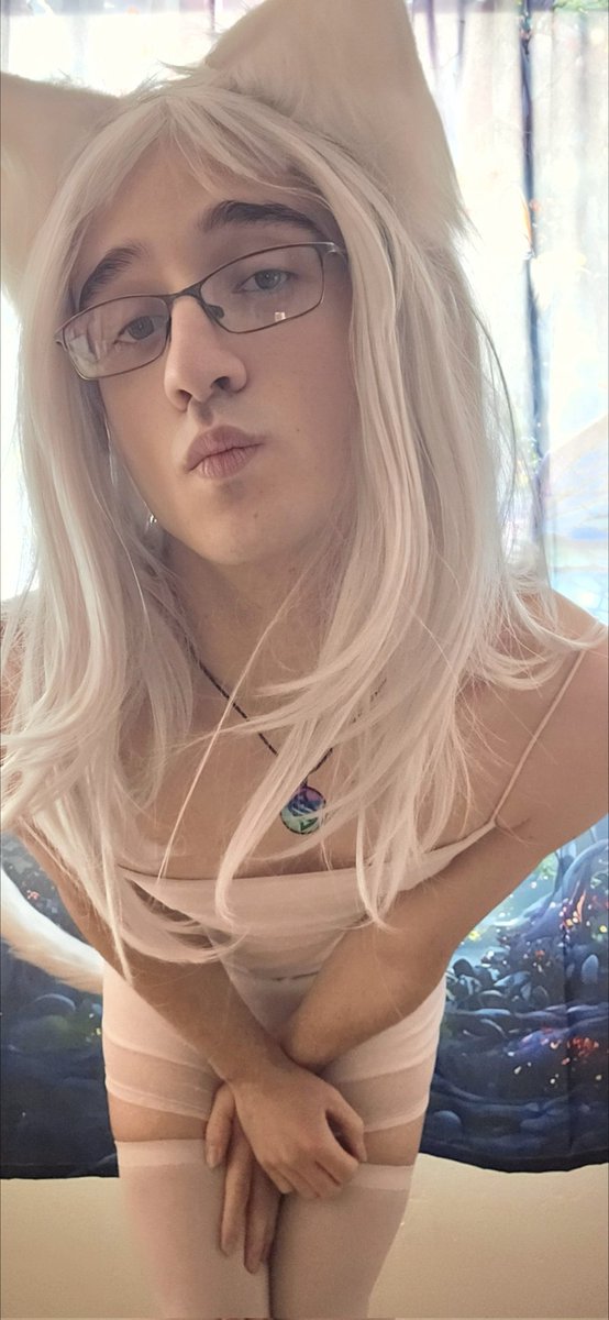 2SissySub7 tweet picture