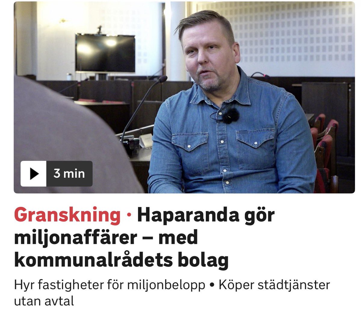 Norrlandsk81333's tweet photo. Kommunalrådet Janne Lind (C) i Haparanda pumpar in 15 MILJONER skattepengar i sina egna bolag - utan upphandling, trots utgångna avtal och ren jäv!

”Direktupphandling är tjänstemännens sak” säger han. Jaha, och politikern som styr dem har inga problem? Snacka sparsamhet - sänk arvoden för PR, men stoppa miljoner i egna bolag!