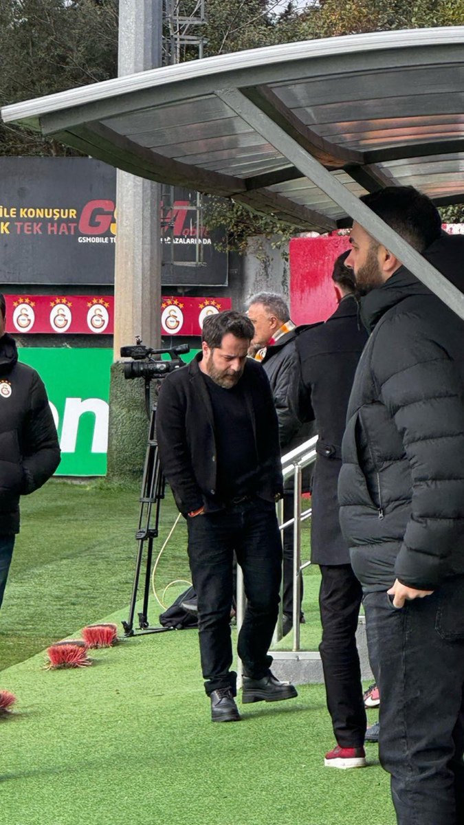 Ahmet tweet media
