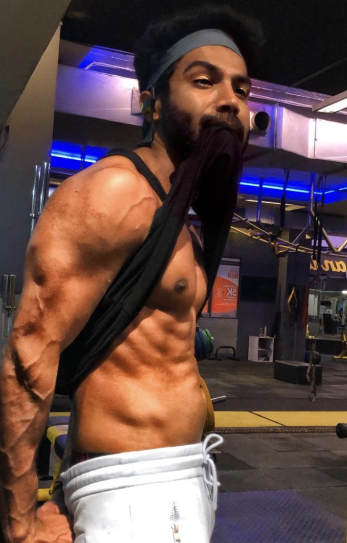 CoachTSardar's tweet photo. Losing fat and gaining muscle is a sign of commitment, patience and personal growth. https://t.co/W0QqdsCt6e