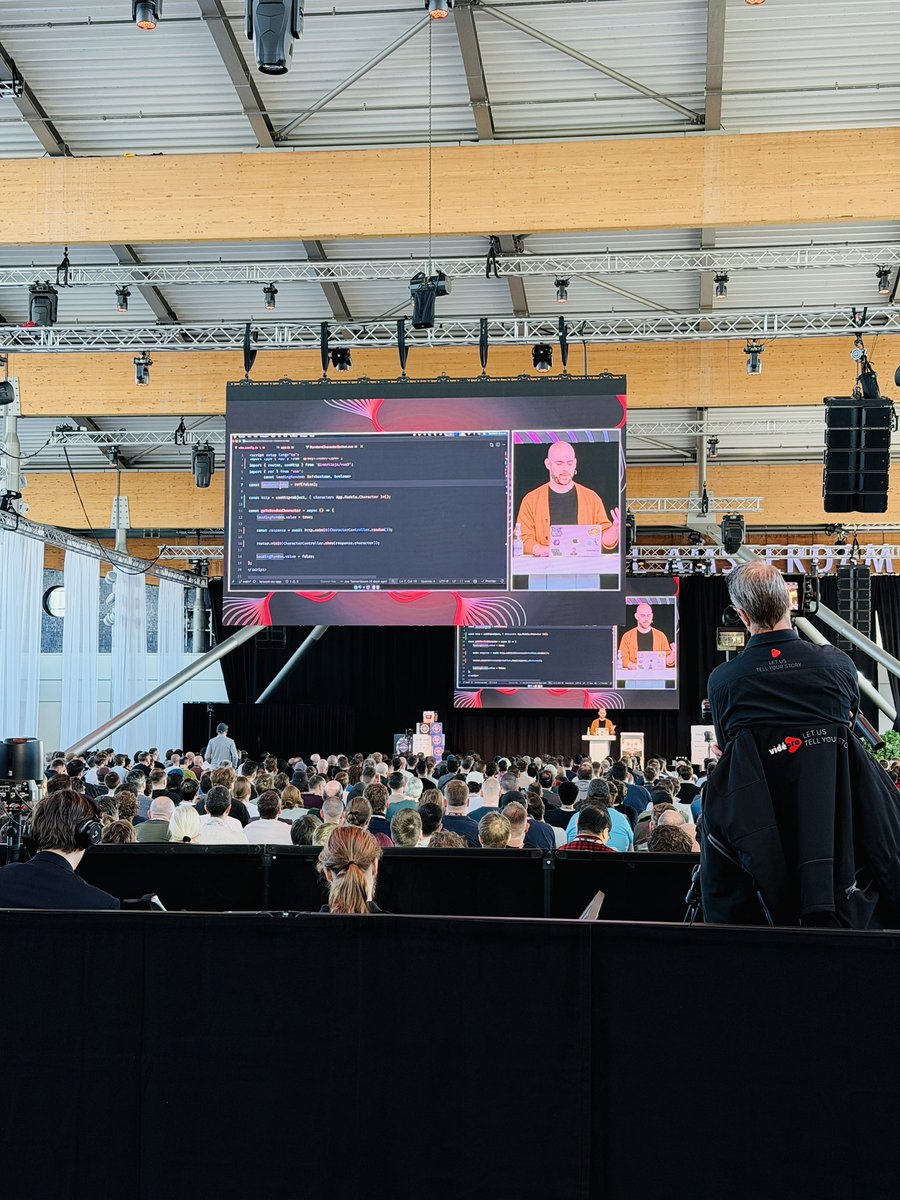 Taylor Otwell tweet media