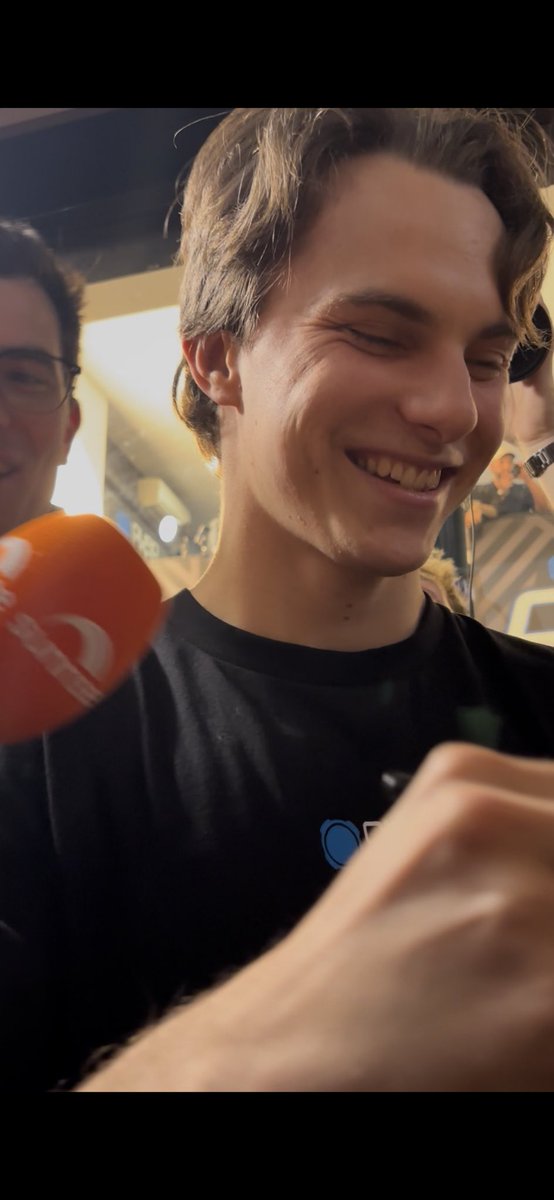 viennabug's tweet photo. oscar piastri is in front of of my eyeballs https://t.co/27PqvSG0Ag