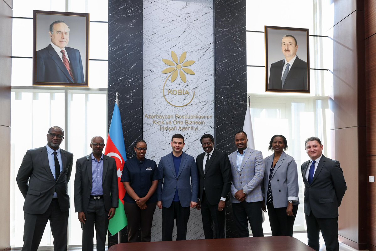 MammadovOrkh's tweet image. #KOBİA organized the visit of the @RDBrwanda delegation to 🇦🇿. The main purpose of this visit was to explore the possibilities of implementing the SME House model in 🇷🇼 Rwanda and to get familiar with the G2B and B2B services provided to entrepreneurs.