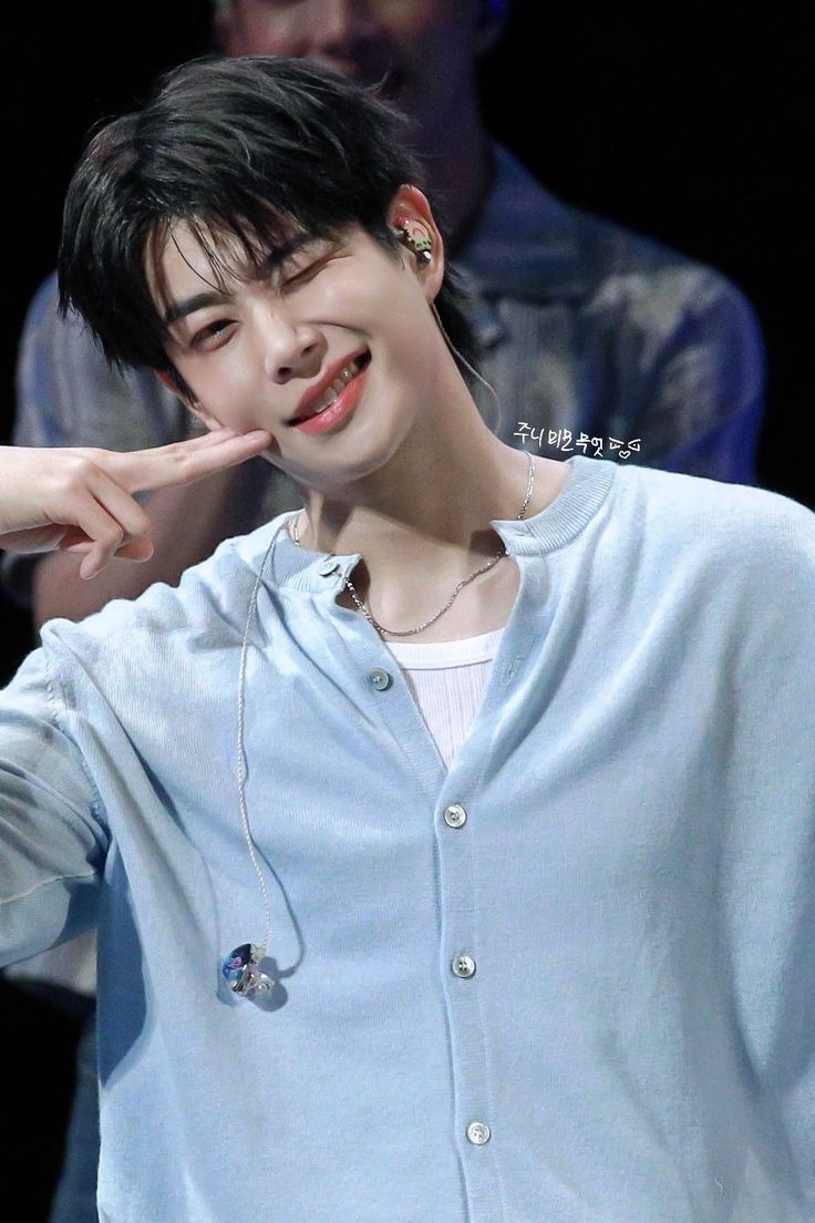 jem_aroha's tweet photo. Our Myungjunnie's birthday soon 🥺💜 #엠제이 #아스트로 #AstroMJ https://t.co/775cVtxwtz