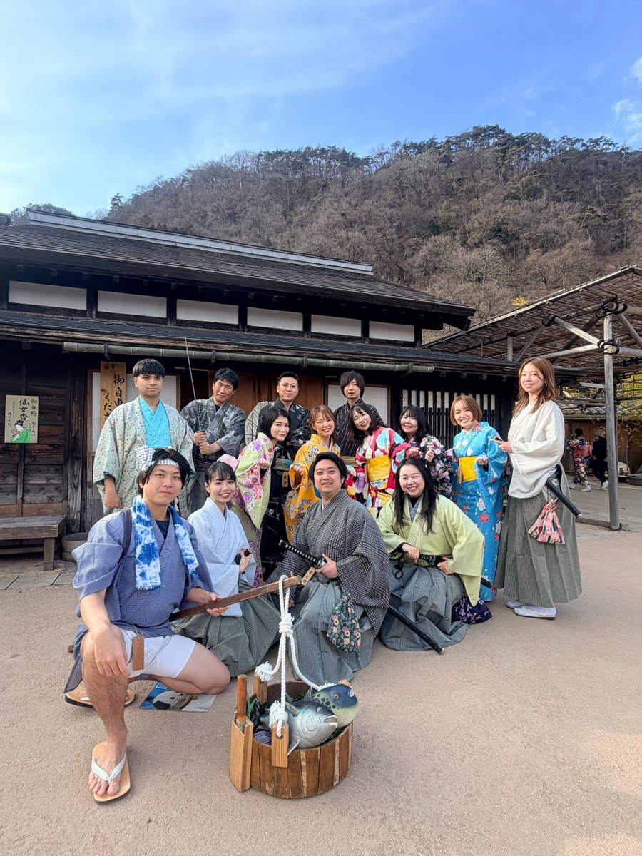 zeq_pr's tweet photo. 3年ぶりの社員旅行🚃

日本文化を味わうため、
みんなで着物を着ました👘

遊ぶときは役職関係なく、とことん楽しみます✨ https://t.co/3Qe6DLfhLZ