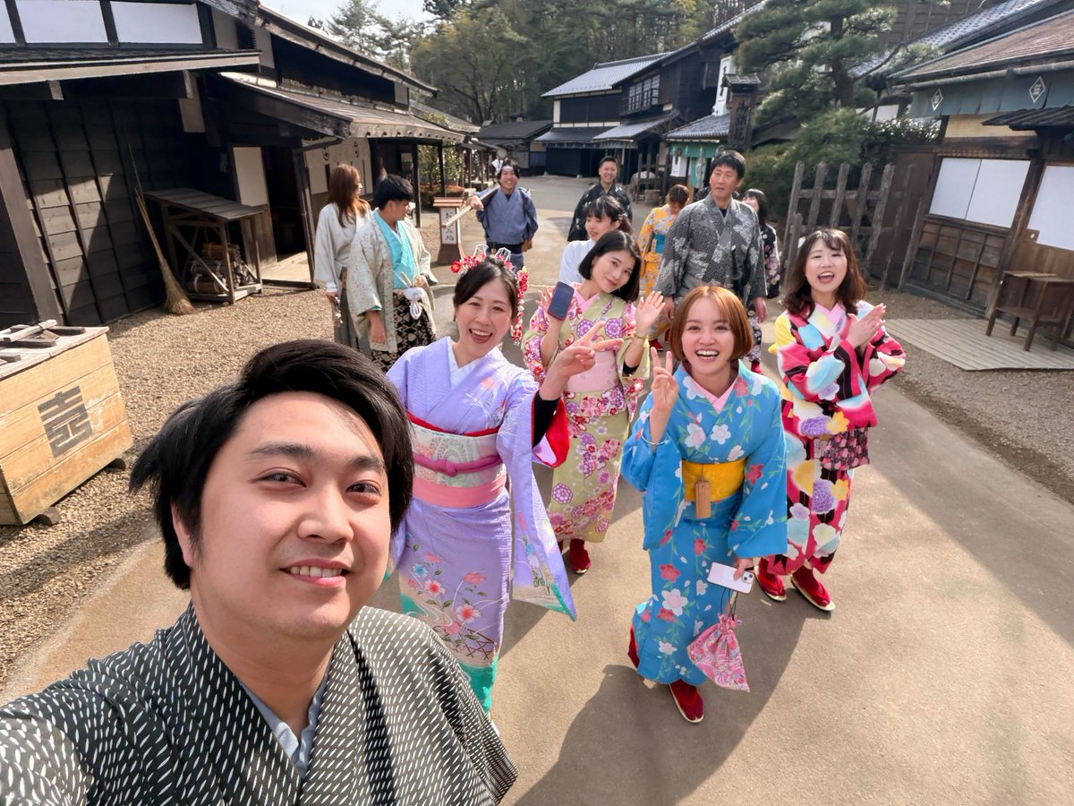 zeq_pr's tweet photo. 3年ぶりの社員旅行🚃

日本文化を味わうため、
みんなで着物を着ました👘

遊ぶときは役職関係なく、とことん楽しみます✨ https://t.co/3Qe6DLfhLZ