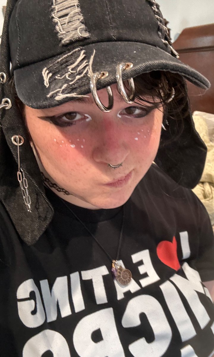 Pheebug🏳️‍⚧️ tweet media