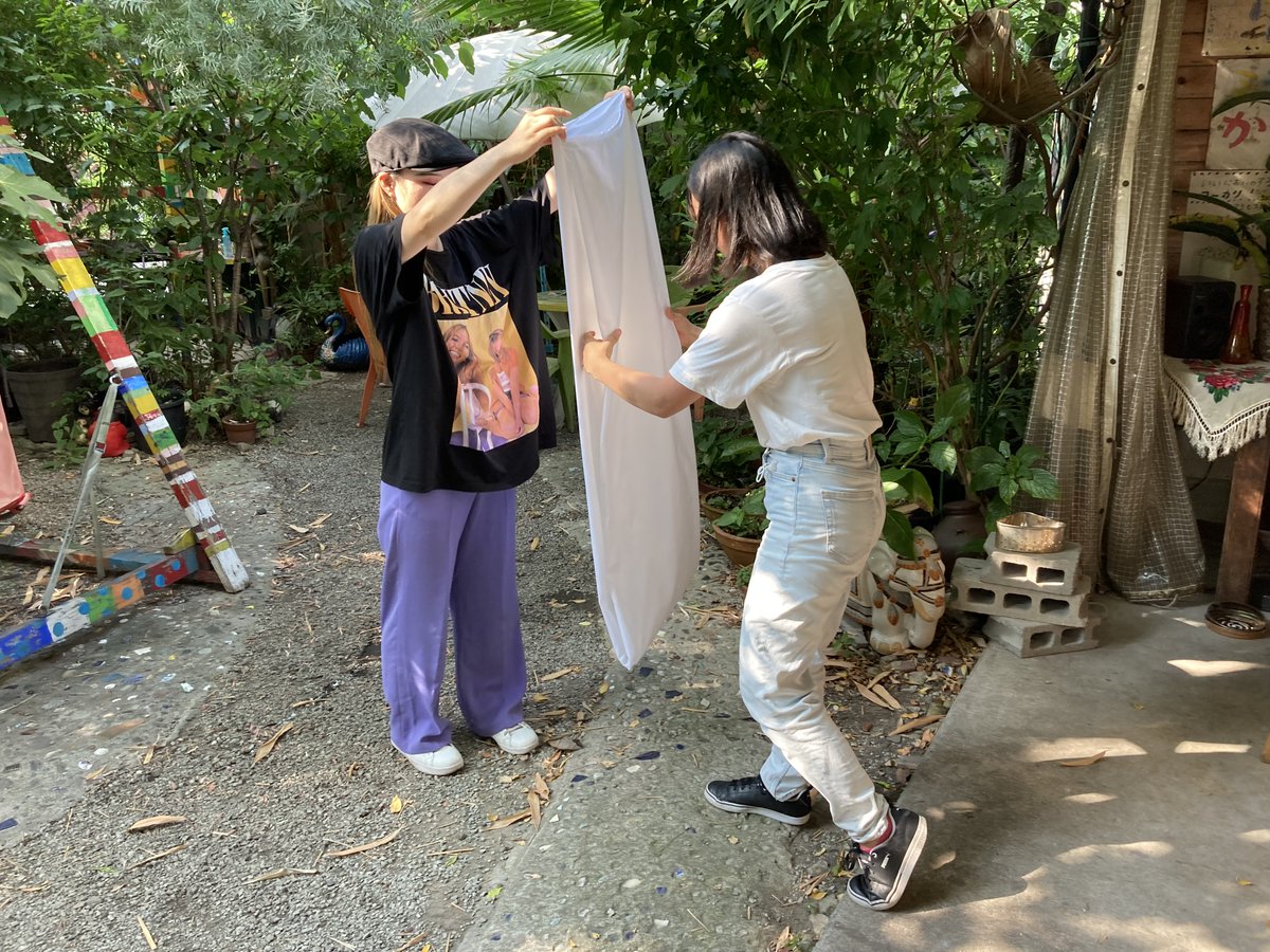 info_cocoroom's tweet photo. 【一緒にはたらく人募集】
西成区 通称 釜ヶ崎で活動するアートNPOココルームは、今年度退職のスタッフが数名いることから、いっしょに働く人を求めています。

詳細はインスタグラムまで→
https://t.co/BLA9skicZR https://t.co/6mH9UY7RtE