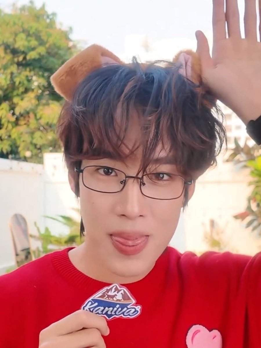 RT @lanagx9: 🐾 ⋆ ୨ { _ /} ୧ ⋆ • ₊ ꒰ `⎚ㅅ⎚´ ꒱ ₊ •