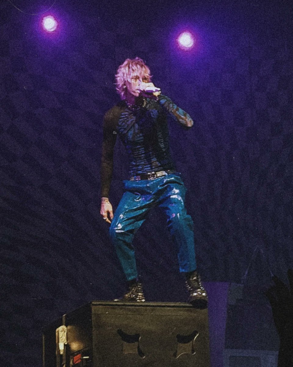 joli🪐 tweet media