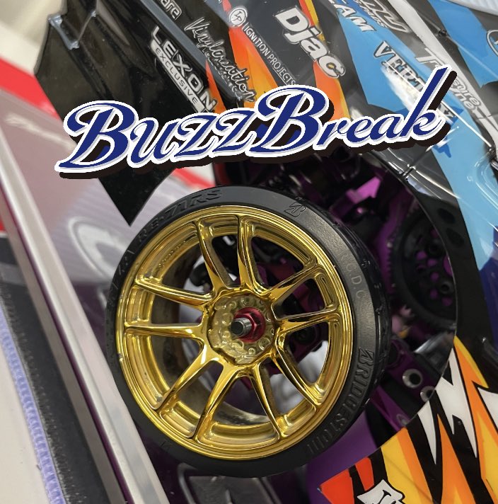 煌びやかに足元が挑戦を語る。

美しく、適度な柔らかく、硬さを兼ね備え
トラクション性能に加えトレース性を両立させたABS仕様。

魅せて走れ、そして輝き続けろ！
挑戦は人々に楽しさを与える👍

#バズブレイク 
#n820s 
#bbメッキホイール