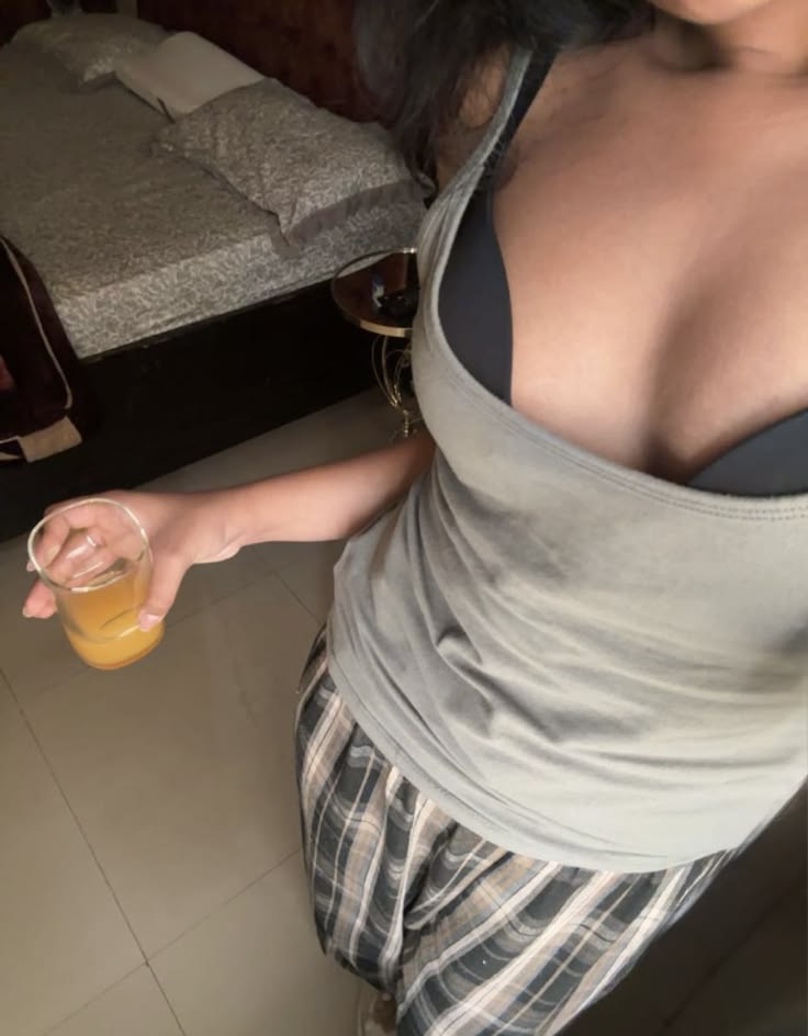 Maria_David143's tweet image. Hey guys, juice piyogey?
Fresh glass ready...
Who's joining 😉
#ChillVibes #SelfCareMatters #LingOrmDiorAW26APTLook #DiorAW26 #Dior #Khamenei