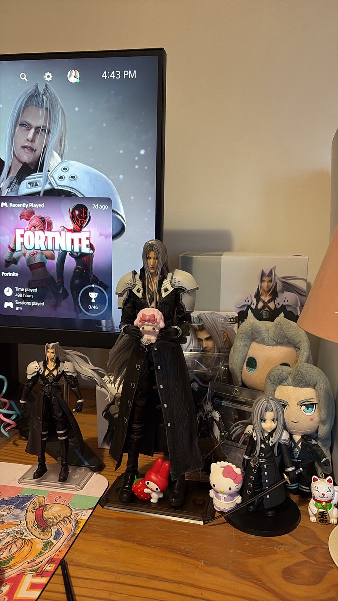 sephiriako's tweet photo. updated sephi shrine ^_^ so moe..💗 https://t.co/2SZW3Q1Psb