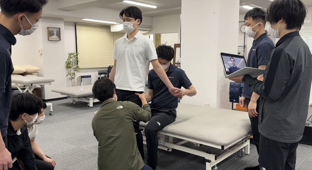 先日の【STROKE LAB実技勉強会】 👤担当:中村 📚テーマ:【上肢課題で見抜く歩行の本質】 屋外歩行、階段昇降も可能。機能的には着実に ...