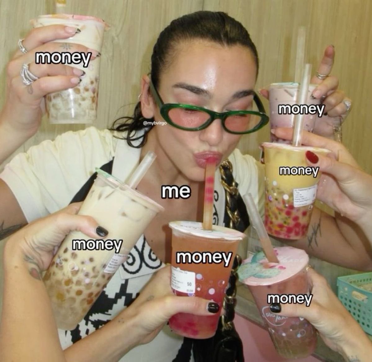 𝝑𝝔 tweet media