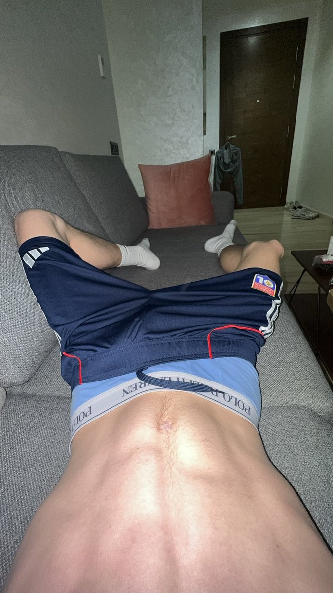 Mistral_Off tweet media