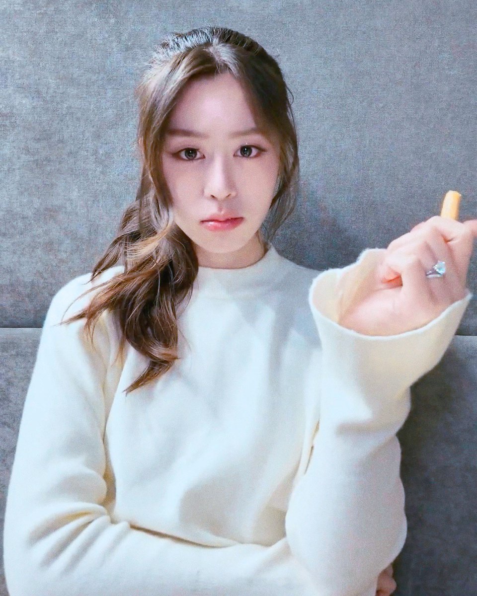 บางทีถ้าเธอยอมใจเย็น ๆ               😾😾😾
และฟังฉันสักหน่อย

#อุ้มแบม #OomBam