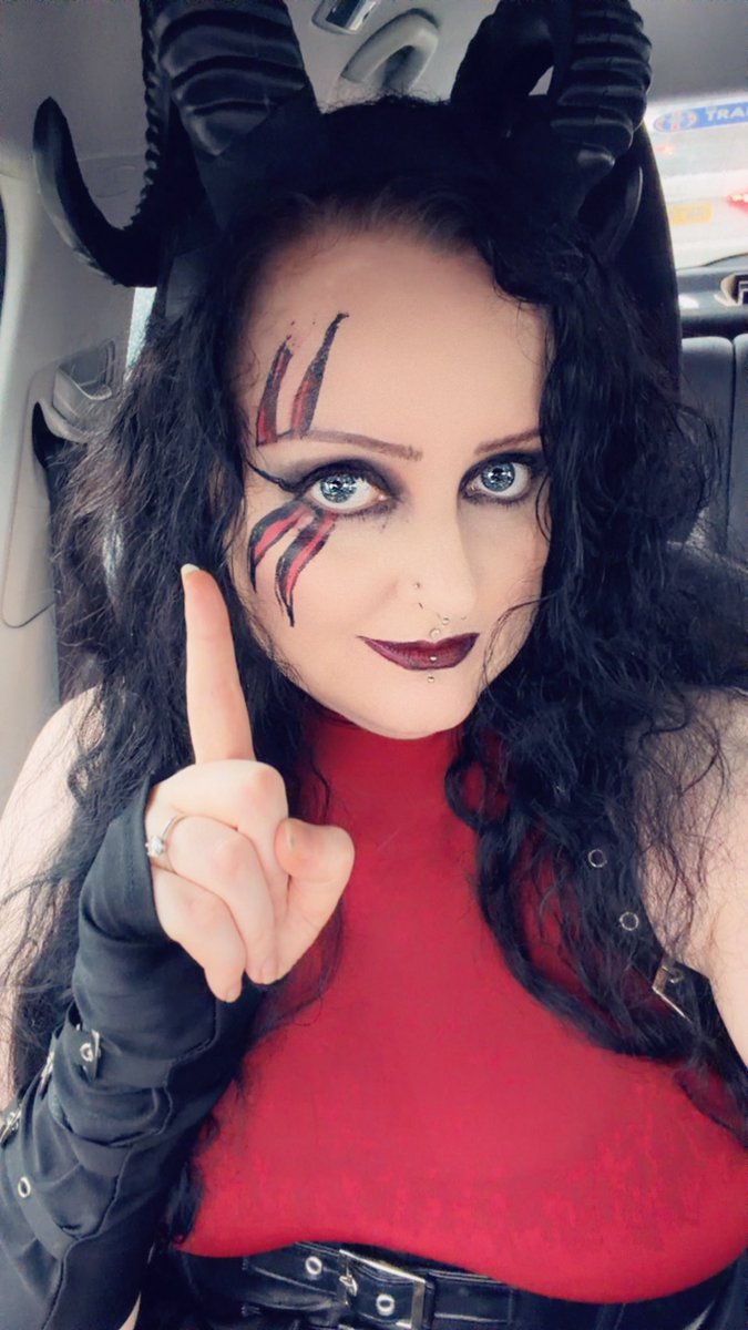 theeiconicgeek's tweet photo. I forgot to share my #stephanievaquer Cosplay from last weekend. Not bad for a first time. I attended my first ever. #wrestlingconvention and made so many new and incredibly talented friends.
#cosplayer #WWE #wwecosplayer #ftlow #ukcosplayer https://t.co/AKPXLLYTYx