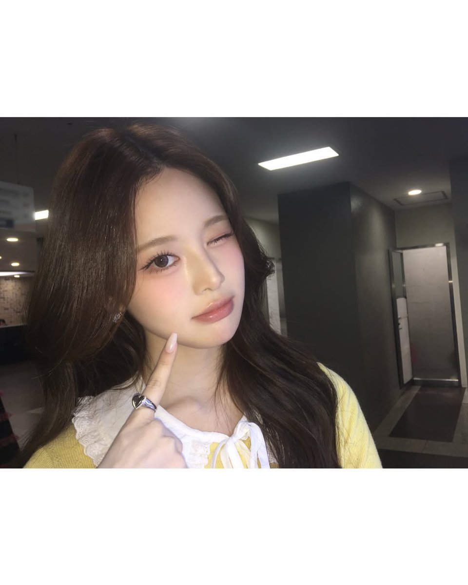 IZNAPH's tweet photo. [📸] 260303 INSTAGRAM

#BANGJEEMIN  Instagram update

“BangK president’s first day at work, done.”

#izna #이즈나 #イズナ
@izna_offcl @izna_offcl_jp https://t.co/FuRentJQCV