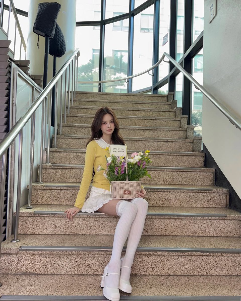 IZNAPH's tweet photo. [📸] 260303 INSTAGRAM

#BANGJEEMIN  Instagram update

“BangK president’s first day at work, done.”

#izna #이즈나 #イズナ
@izna_offcl @izna_offcl_jp https://t.co/FuRentJQCV