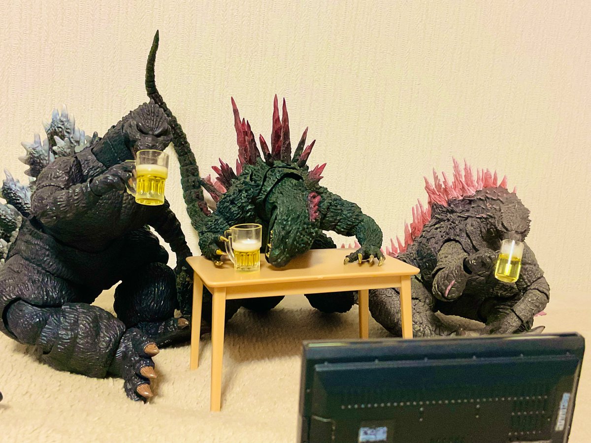 megamorihei3777's tweet photo. こんばんは☺️🌙

#ゴジラ https://t.co/eYysNaL6s6
