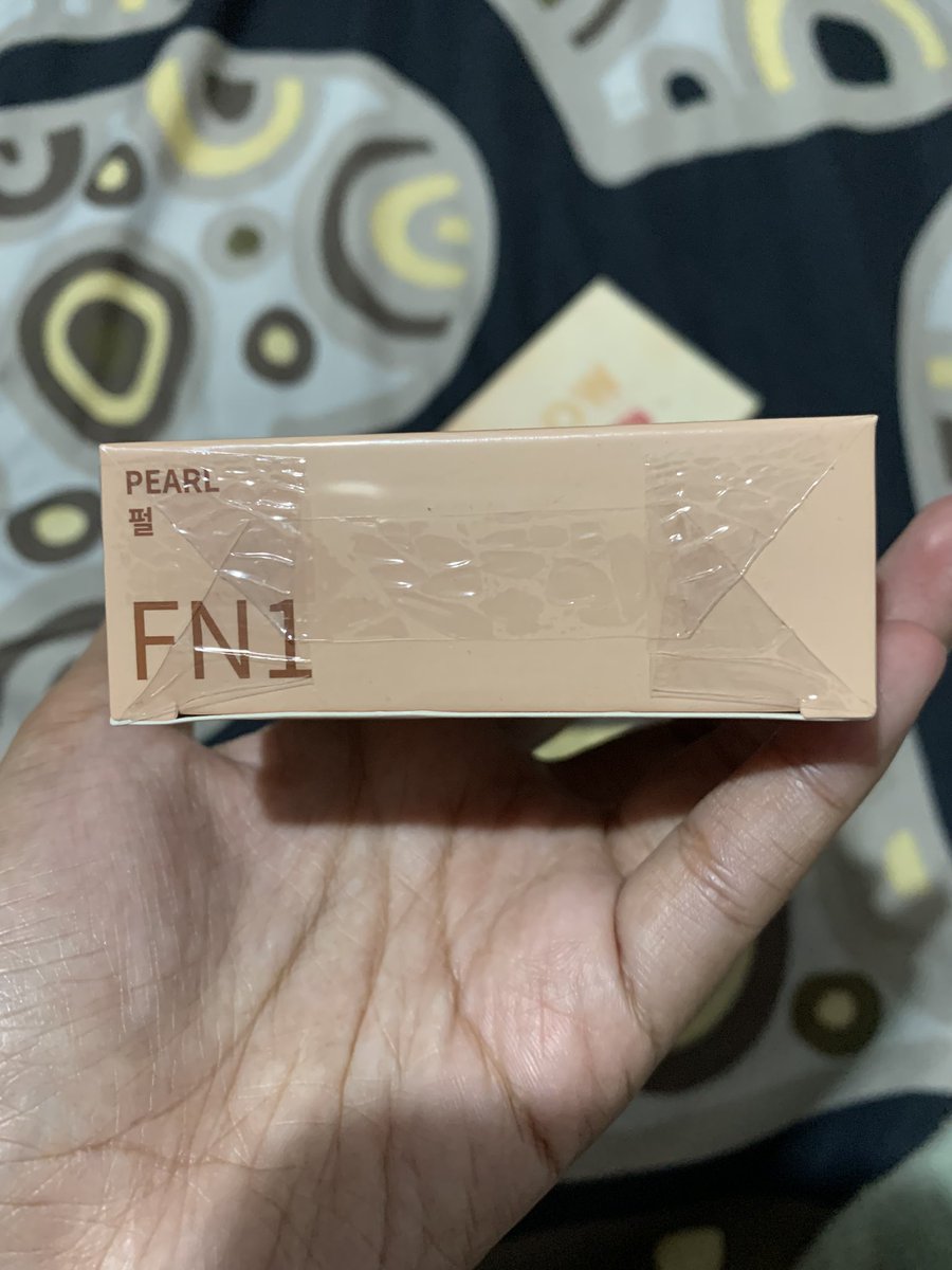 lvjastip's tweet photo. Eyeshadow pink flash 
shade 03 
35k

Foundation balm bnb new 
shade FN1 
43k https://t.co/p6cCksBVmW