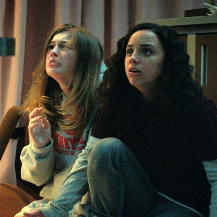 bylerpilledd's tweet photo. sameena is literally lesbyler if they were in a supernatural universe instead https://t.co/Oy2WMoNoqD