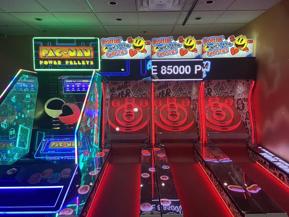 Went to my local bowling alley for some arcade games and tf you mean that they have Pac-Man Skee-Ball!?!?!